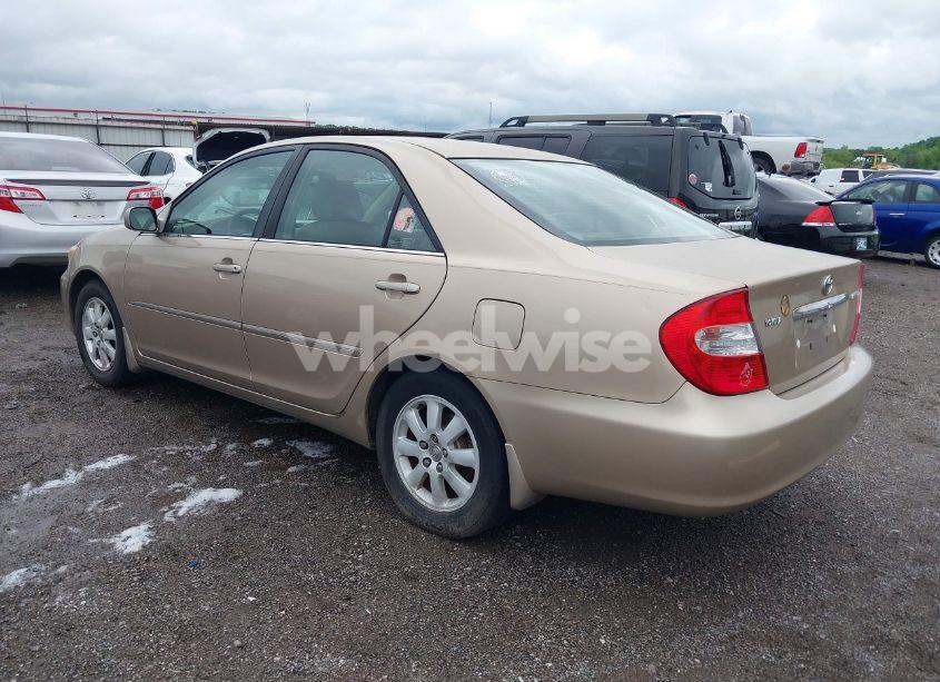 Photo 3 of 2002 Toyota Camry XLE (VIN 4T1BE32K52U086150)