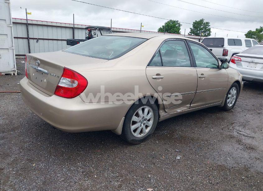 Photo 4 of 2002 Toyota Camry XLE (VIN 4T1BE32K52U086150)