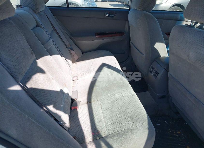 Photo 8 of 2002 Toyota Camry XLE (VIN 4T1BE32K52U104162)