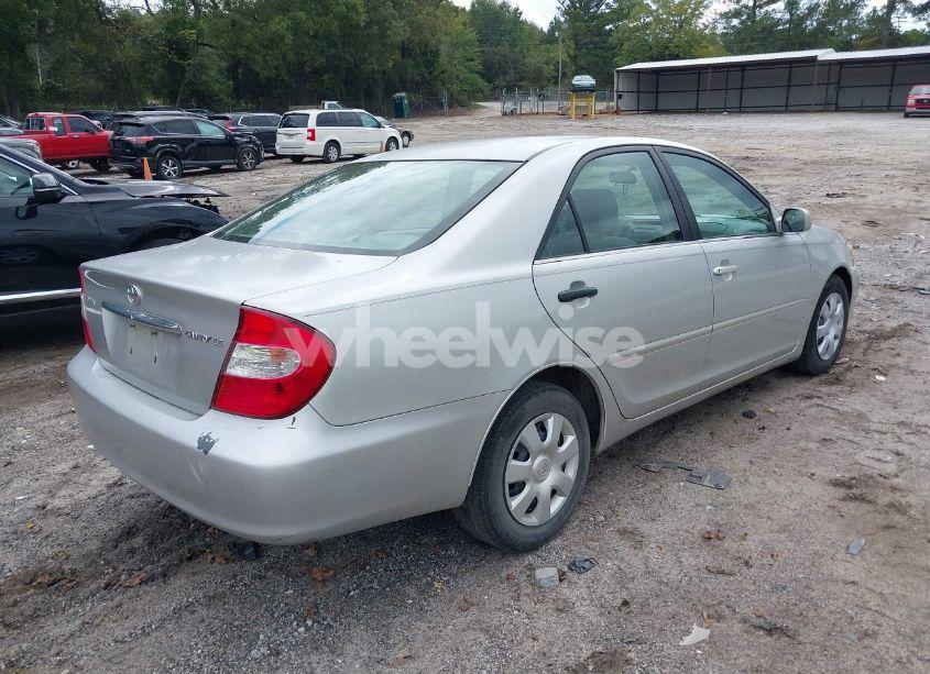 Photo 4 of 2002 Toyota Camry LE (VIN 4T1BE32K52U108230)