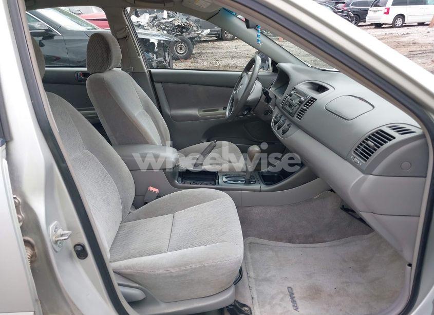 Photo 5 of 2002 Toyota Camry LE (VIN 4T1BE32K52U108230)