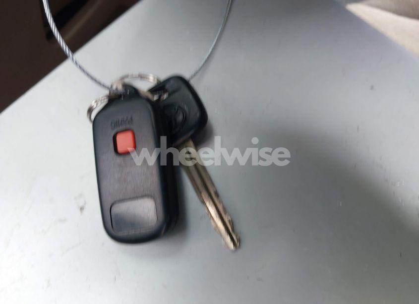 Photo 11 of 2002 Toyota Camry LE (VIN 4T1BE32K52U522558)