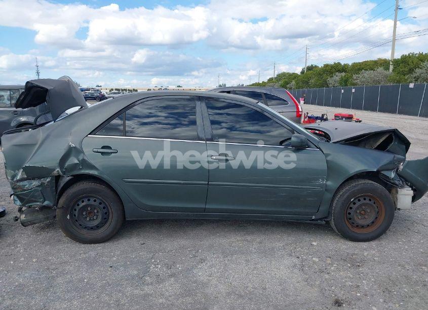 Photo 14 of 2002 Toyota Camry LE (VIN 4T1BE32K52U522558)