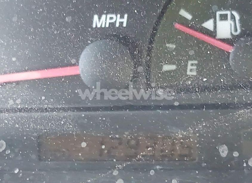 Photo 16 of 2002 Toyota Camry LE (VIN 4T1BE32K52U522558)