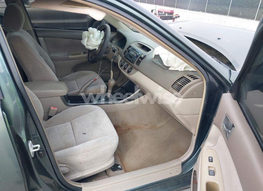 Photo 5 of 2002 Toyota Camry LE (VIN 4T1BE32K52U522558)