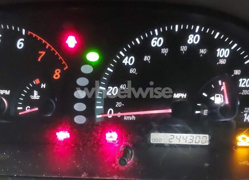 Photo 7 of 2002 Toyota Camry XLE (VIN 4T1BE32K52U542115)