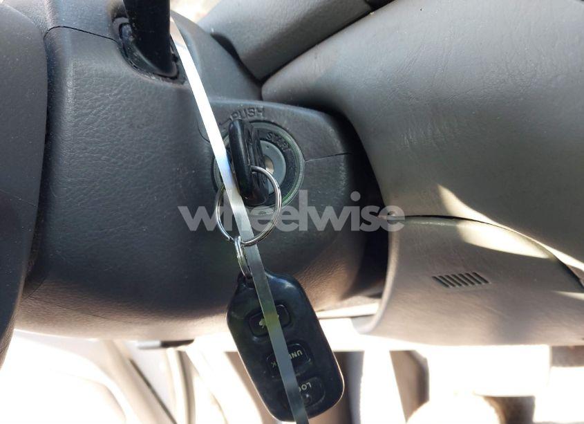 Photo 11 of 2002 Toyota Camry LE (VIN 4T1BE32K52U551851)