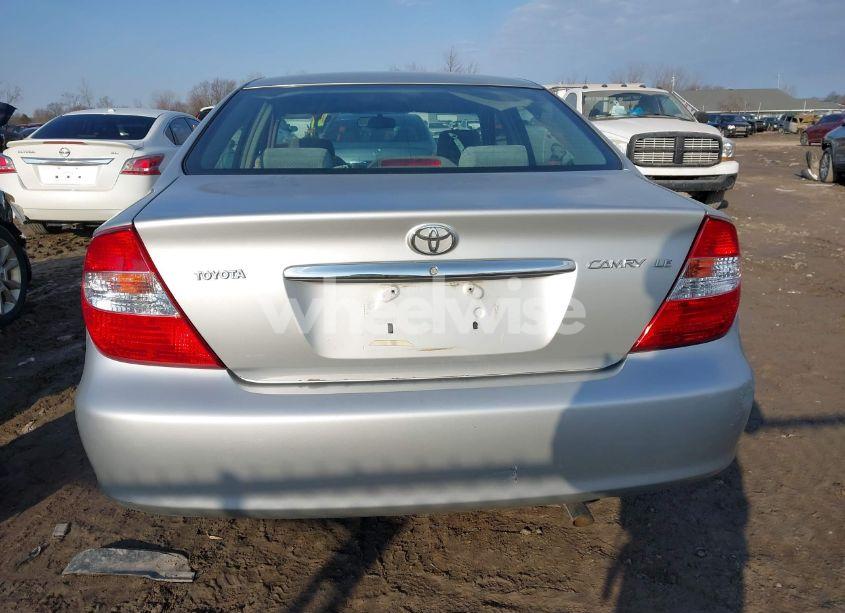 Photo 16 of 2002 Toyota Camry LE (VIN 4T1BE32K52U551851)