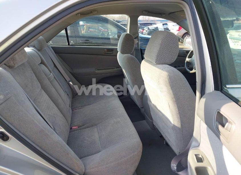 Photo 8 of 2002 Toyota Camry LE (VIN 4T1BE32K52U551851)