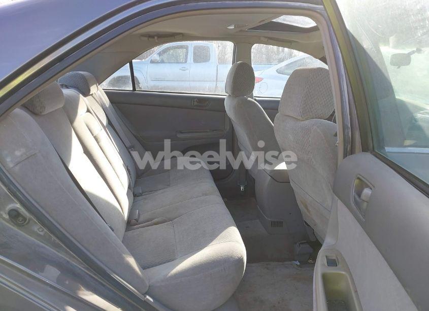 Photo 8 of 2002 Toyota Camry LE (VIN 4T1BE32K52U560937)