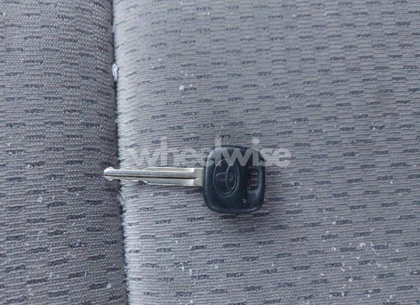 Photo 11 of 2002 Toyota Camry LE (VIN 4T1BE32K52U583991)