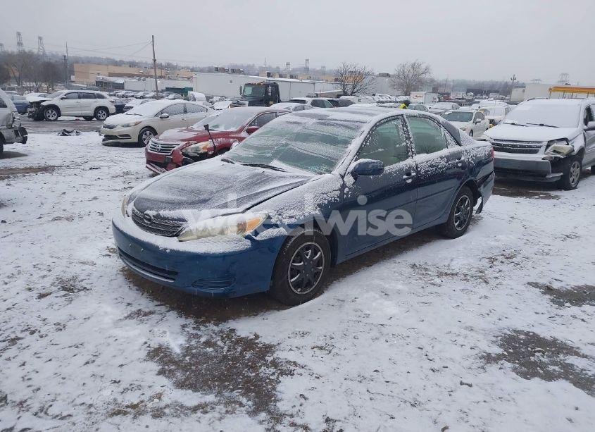 Photo 2 of 2002 Toyota Camry LE (VIN 4T1BE32K52U583991)