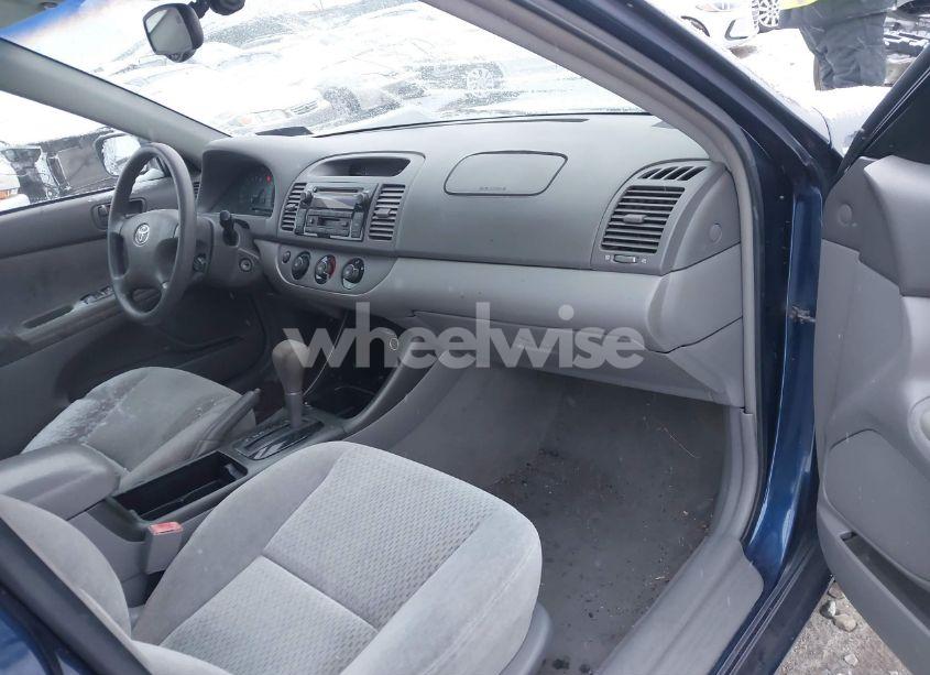 Photo 5 of 2002 Toyota Camry LE (VIN 4T1BE32K52U583991)