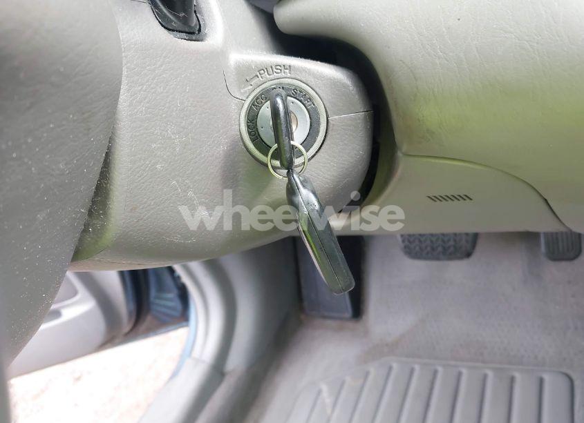 Photo 11 of 2002 Toyota Camry LE (VIN 4T1BE32K52U594800)