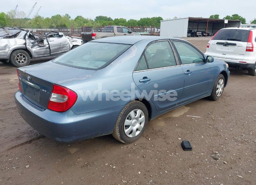 Photo 4 of 2002 Toyota Camry LE (VIN 4T1BE32K52U594800)