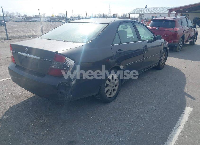 Photo 4 of 2002 Toyota Camry XLE (VIN 4T1BE32K52U609926)