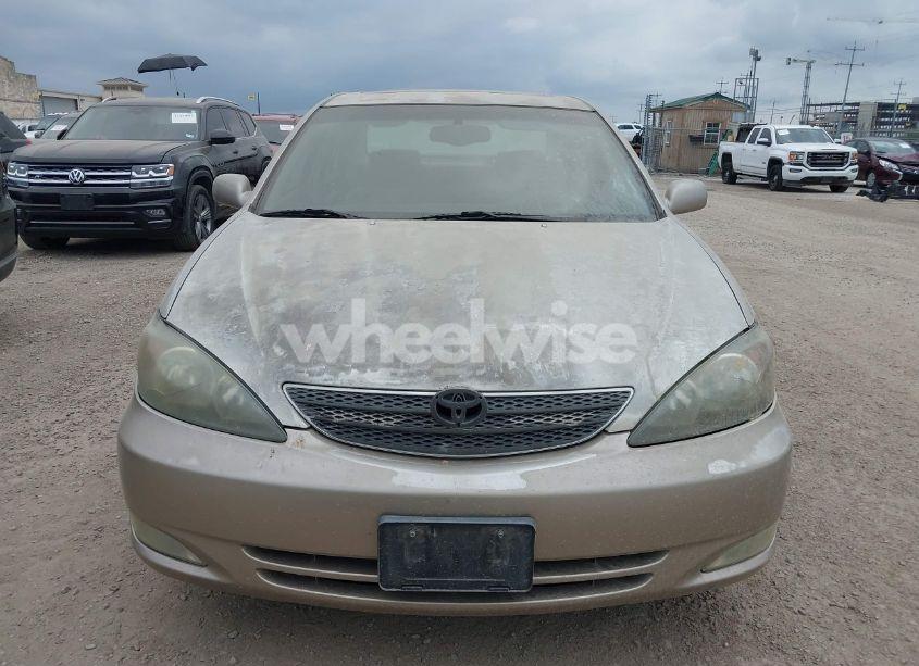 Photo 6 of 2002 Toyota Camry SE (VIN 4T1BE32K52U614799)