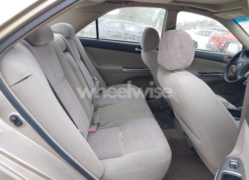 Photo 8 of 2002 Toyota Camry SE (VIN 4T1BE32K52U614799)