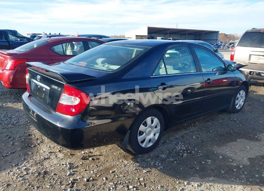 Photo 4 of 2002 Toyota Camry LE (VIN 4T1BE32K52U616147)