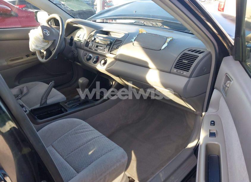 Photo 5 of 2002 Toyota Camry LE (VIN 4T1BE32K52U616147)