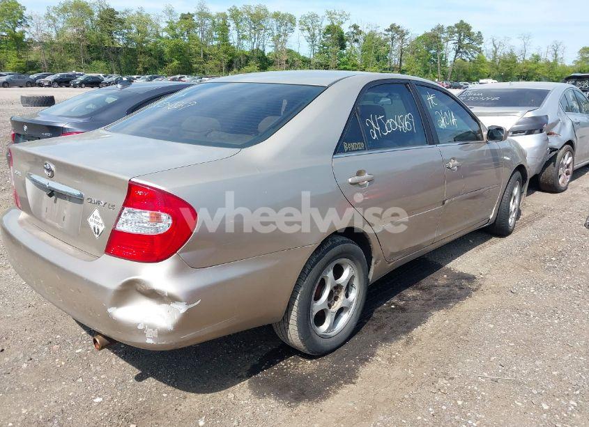 Photo 4 of 2002 Toyota Camry LE (VIN 4T1BE32K52U636897)