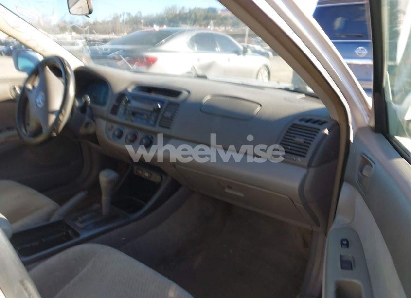 Photo 5 of 2003 Toyota Camry LE (VIN 4T1BE32K53U126003)