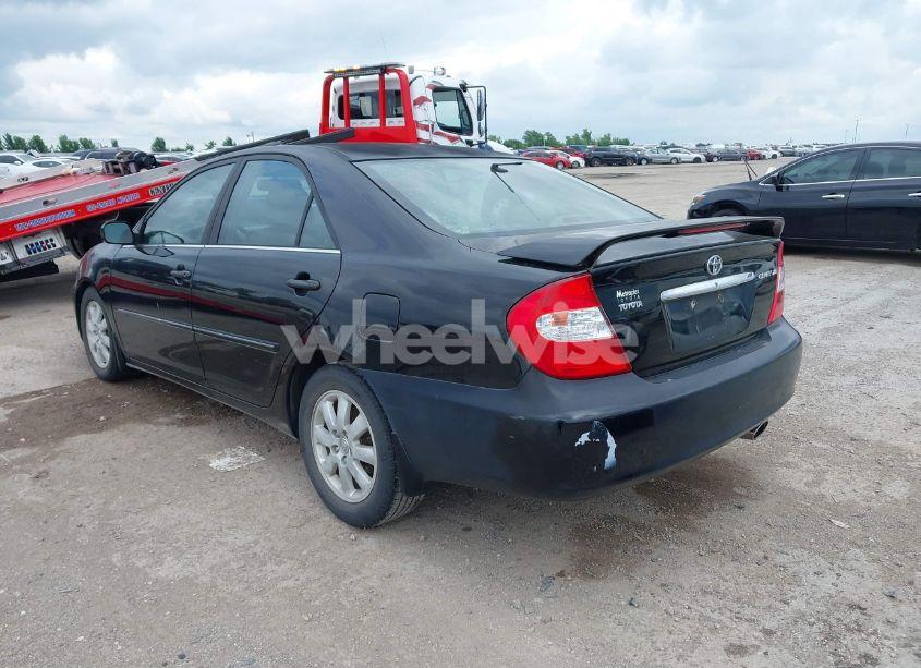 Photo 3 of 2003 Toyota Camry XLE (VIN 4T1BE32K53U133842)