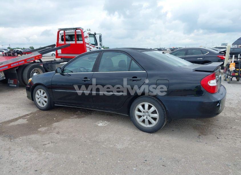 Photo 6 of 2003 Toyota Camry XLE (VIN 4T1BE32K53U133842)