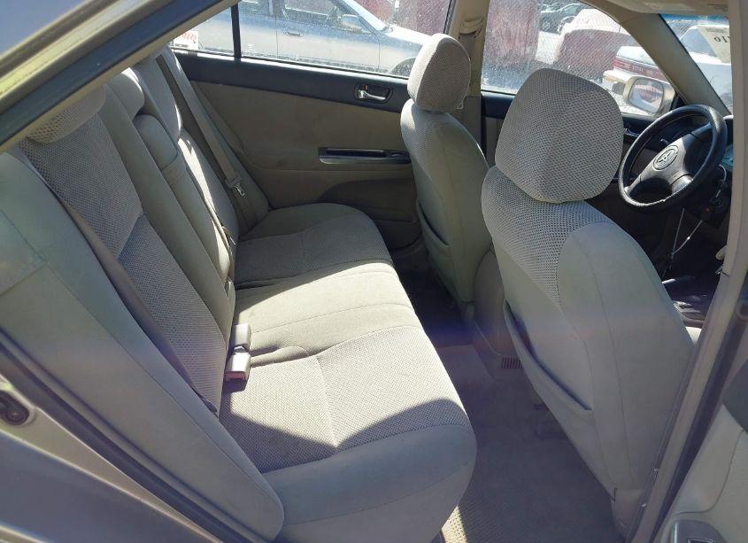 Photo 8 of 2003 Toyota Camry SE (VIN 4T1BE32K53U145862)