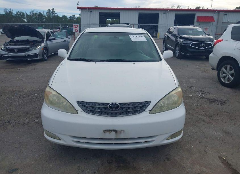 Photo 6 of 2003 Toyota Camry XLE (VIN 4T1BE32K53U170938)