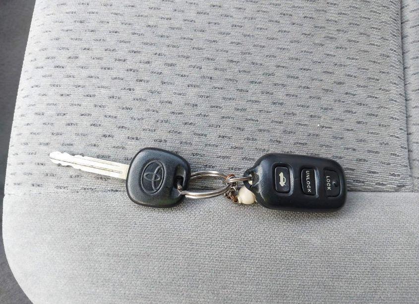 Photo 11 of 2003 Toyota Camry XLE (VIN 4T1BE32K53U192339)