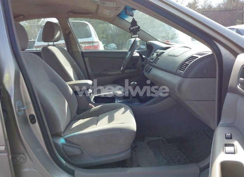 Photo 5 of 2003 Toyota Camry LE (VIN 4T1BE32K53U192406)