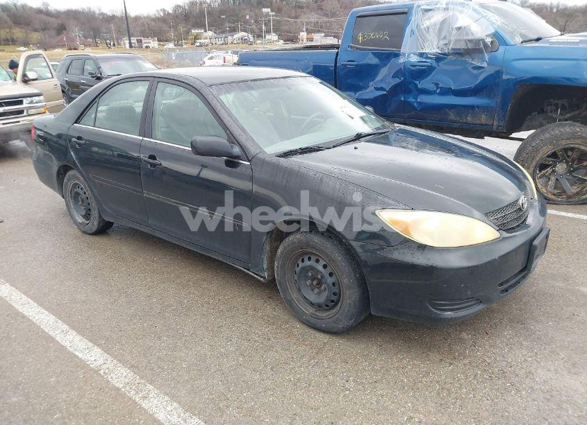 2003 Toyota Camry LE (VIN 4T1BE32K53U200763) main photo