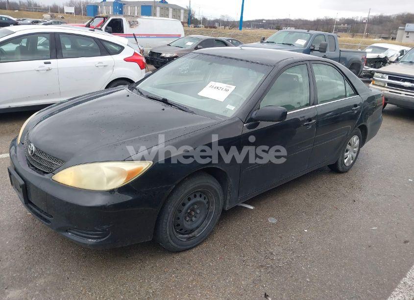 Photo 2 of 2003 Toyota Camry LE (VIN 4T1BE32K53U200763)