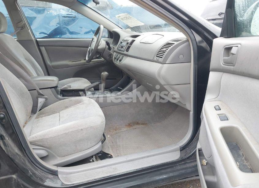 Photo 5 of 2003 Toyota Camry LE (VIN 4T1BE32K53U200763)