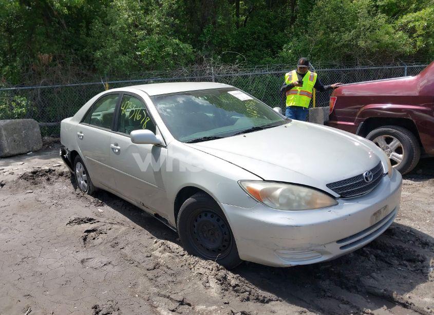 2003 Toyota Camry LE (VIN 4T1BE32K53U203176) main photo