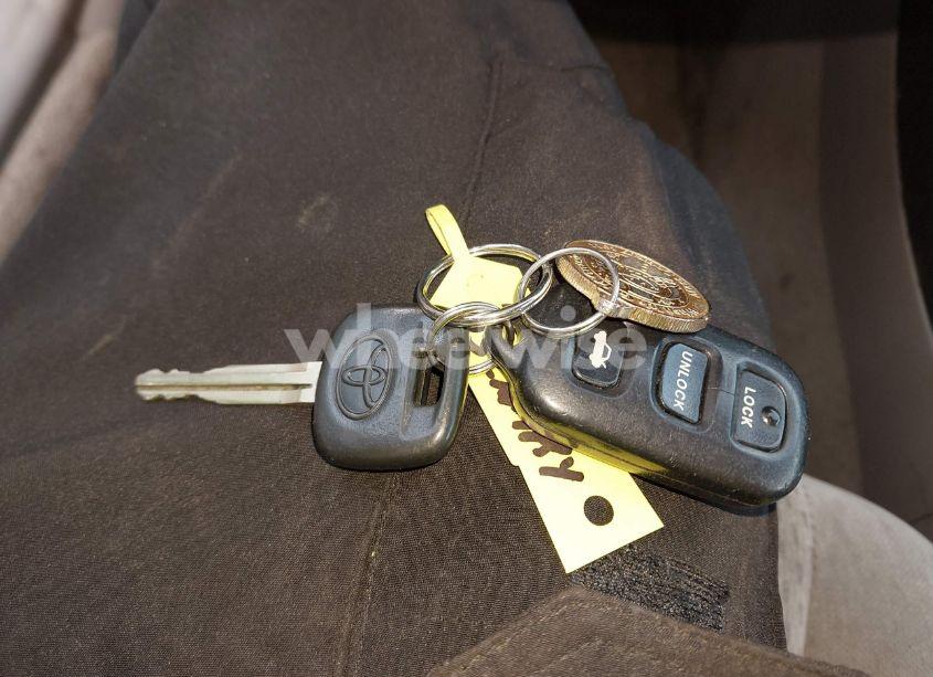 Photo 11 of 2003 Toyota Camry LE (VIN 4T1BE32K53U203176)