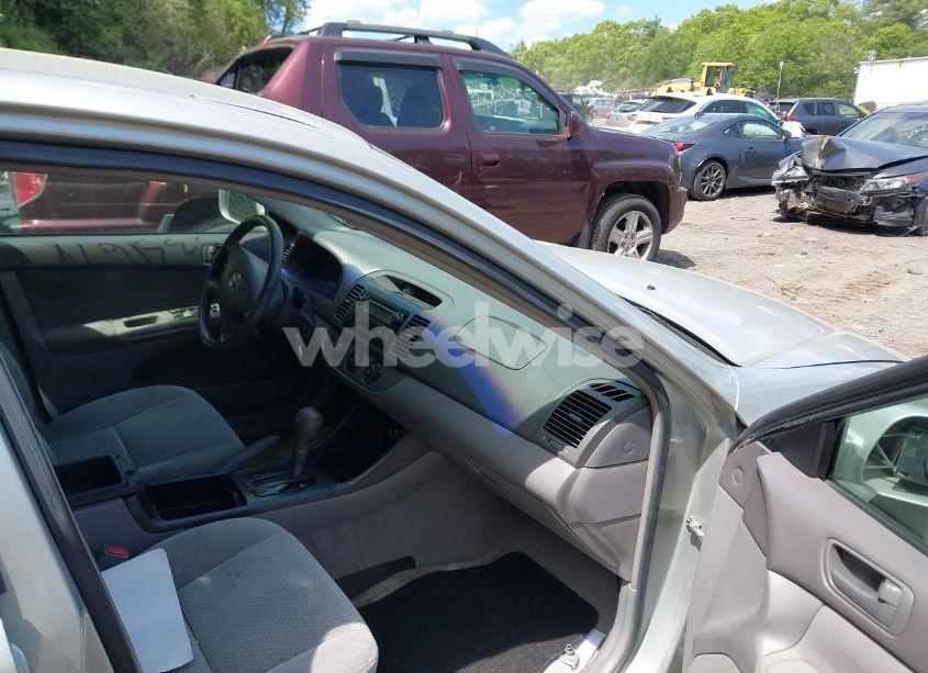 Photo 5 of 2003 Toyota Camry LE (VIN 4T1BE32K53U203176)