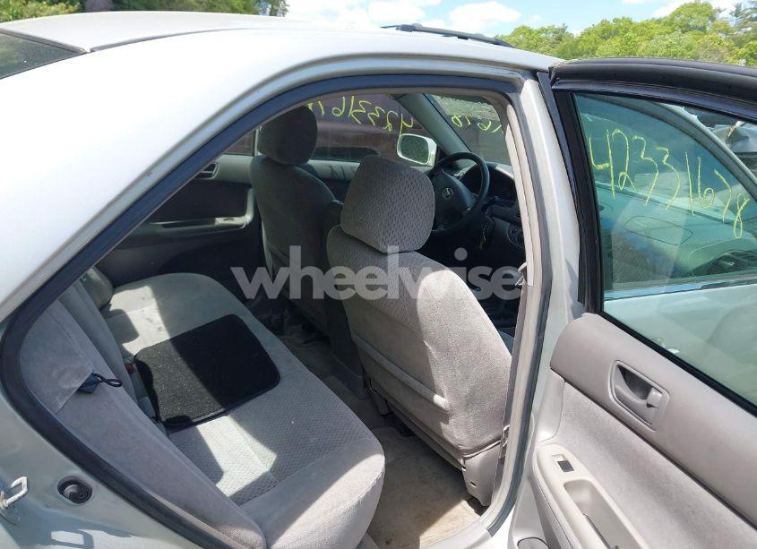 Photo 8 of 2003 Toyota Camry LE (VIN 4T1BE32K53U203176)