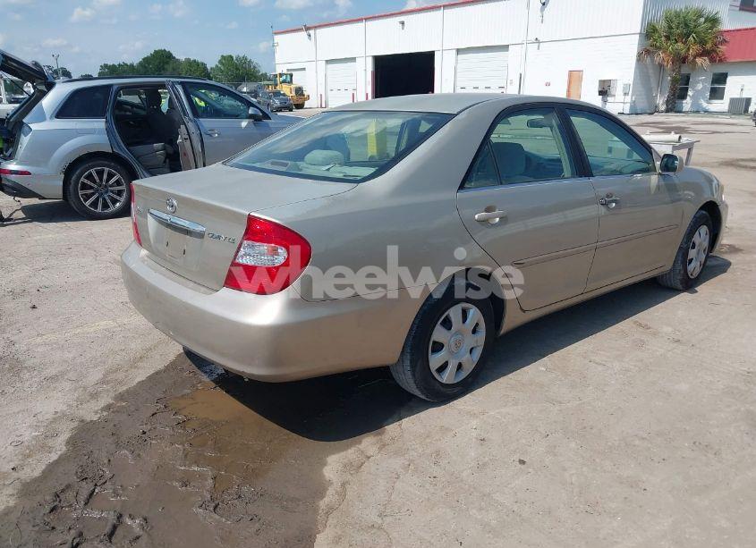 Photo 4 of 2003 Toyota Camry LE/SE/XLE (VIN 4T1BE32K53U228711)