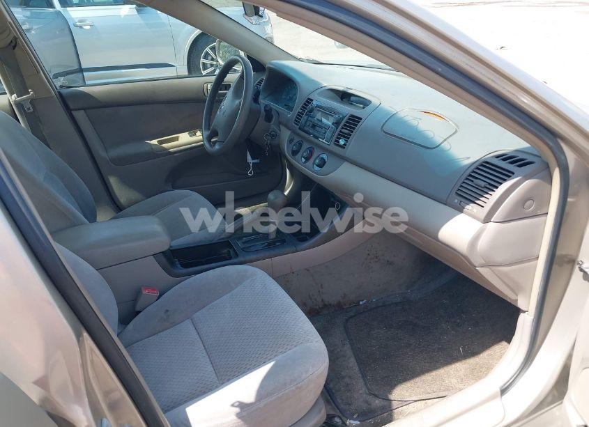 Photo 5 of 2003 Toyota Camry LE/SE/XLE (VIN 4T1BE32K53U228711)