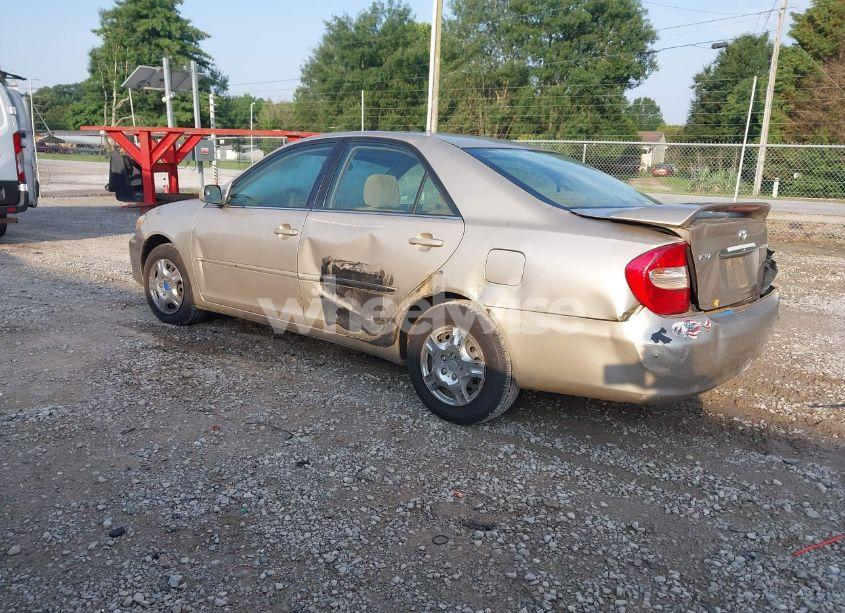 Photo 3 of 2003 Toyota Camry LE (VIN 4T1BE32K53U245928)