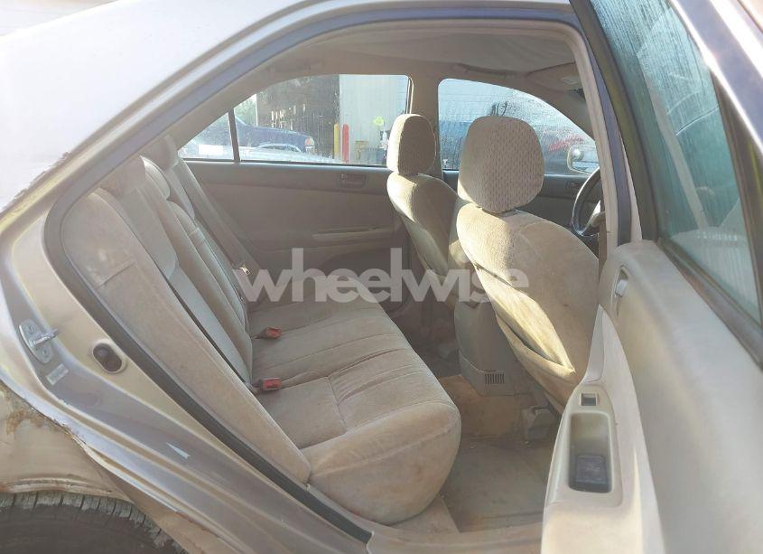 Photo 8 of 2003 Toyota Camry LE (VIN 4T1BE32K53U245928)