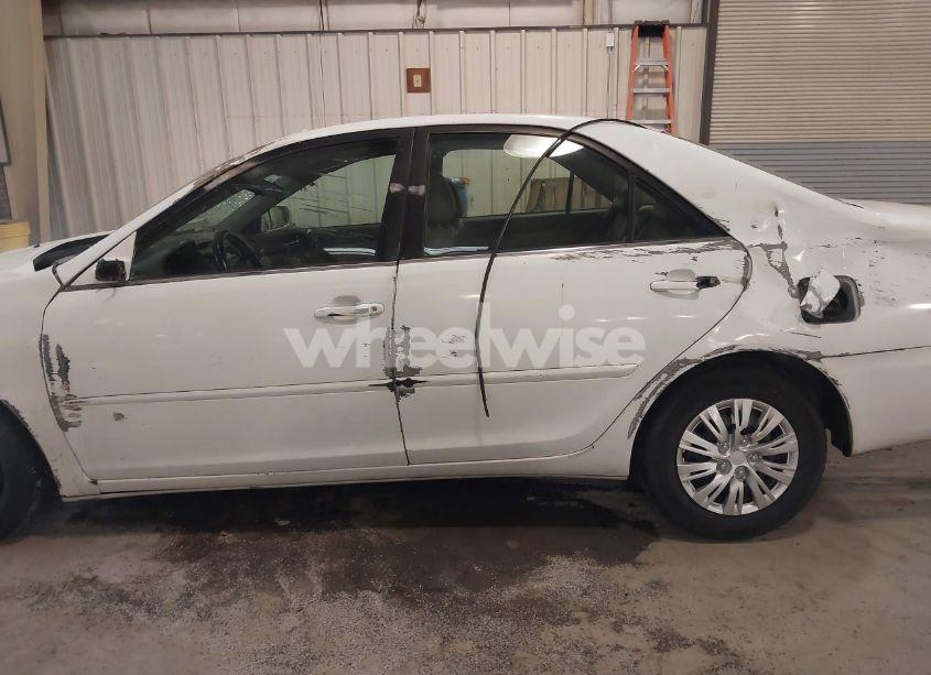 Photo 15 of 2003 Toyota Camry LE (VIN 4T1BE32K53U648369)