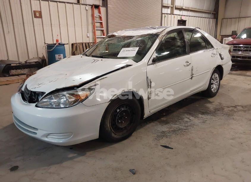 Photo 2 of 2003 Toyota Camry LE (VIN 4T1BE32K53U648369)