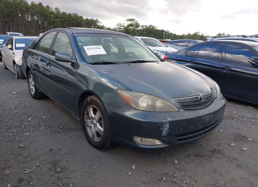 2003 Toyota Camry SE (VIN 4T1BE32K53U668556) main photo