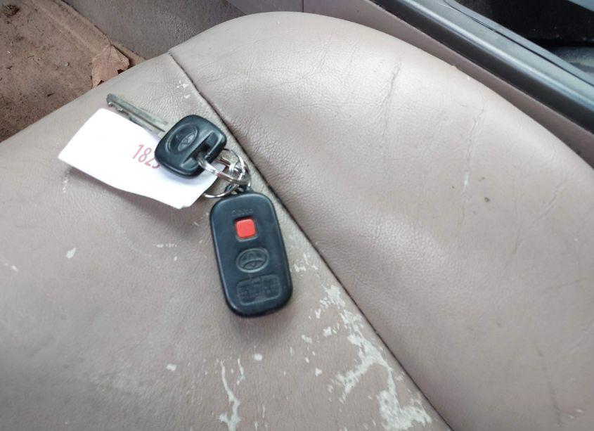 Photo 11 of 2003 Toyota Camry SE (VIN 4T1BE32K53U668556)