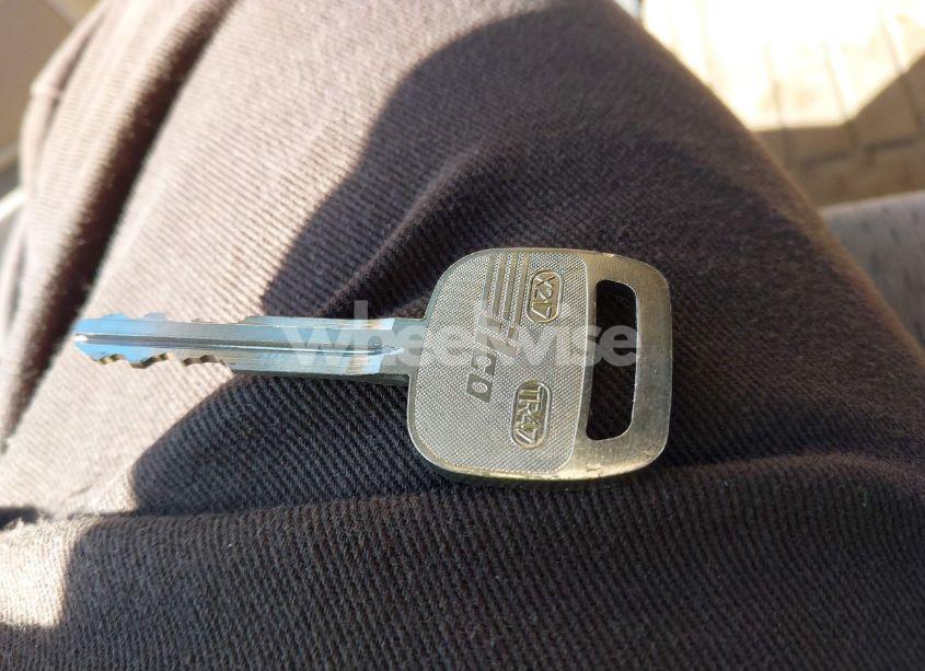 Photo 11 of 2003 Toyota Camry LE (VIN 4T1BE32K53U681629)