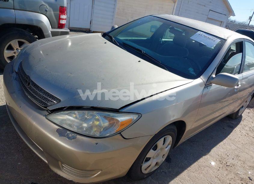 Photo 2 of 2003 Toyota Camry LE (VIN 4T1BE32K53U681629)