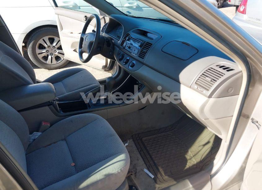 Photo 5 of 2003 Toyota Camry LE (VIN 4T1BE32K53U681629)